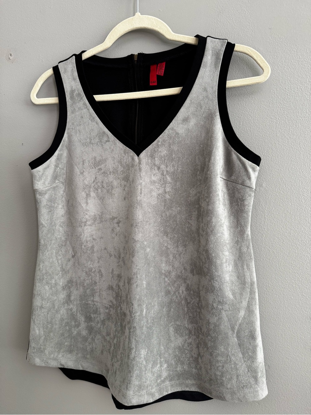 5/48 V-Neck Silver faux suede Tank